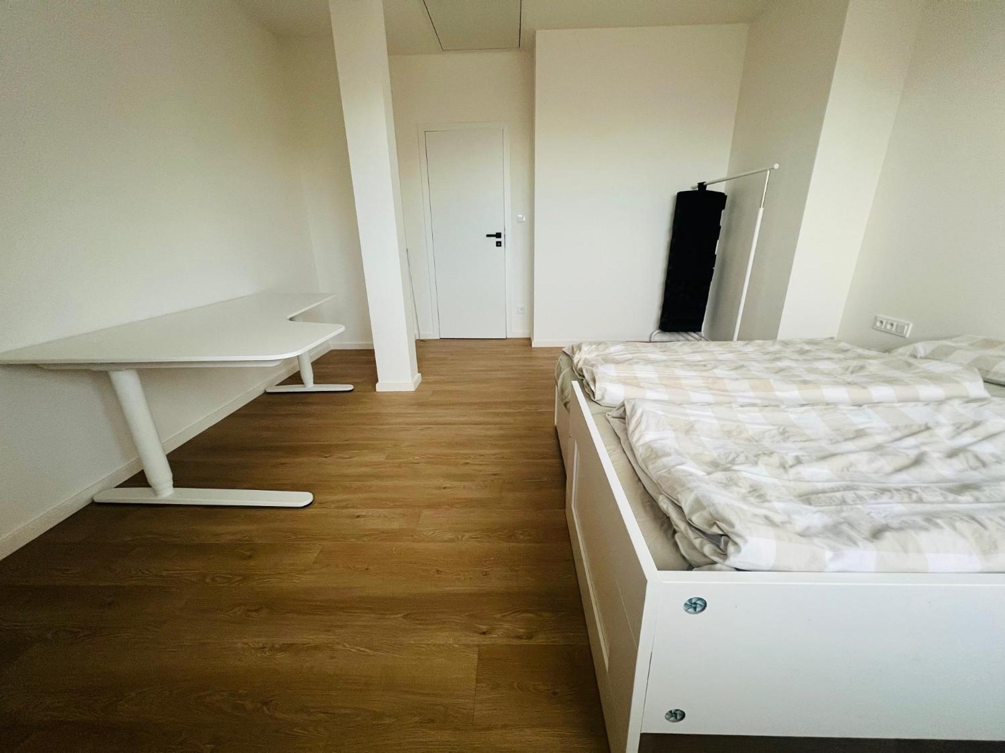 New Sunny Rooftop With A Terrace 10 Minutes From City Centre Appartamento Praga