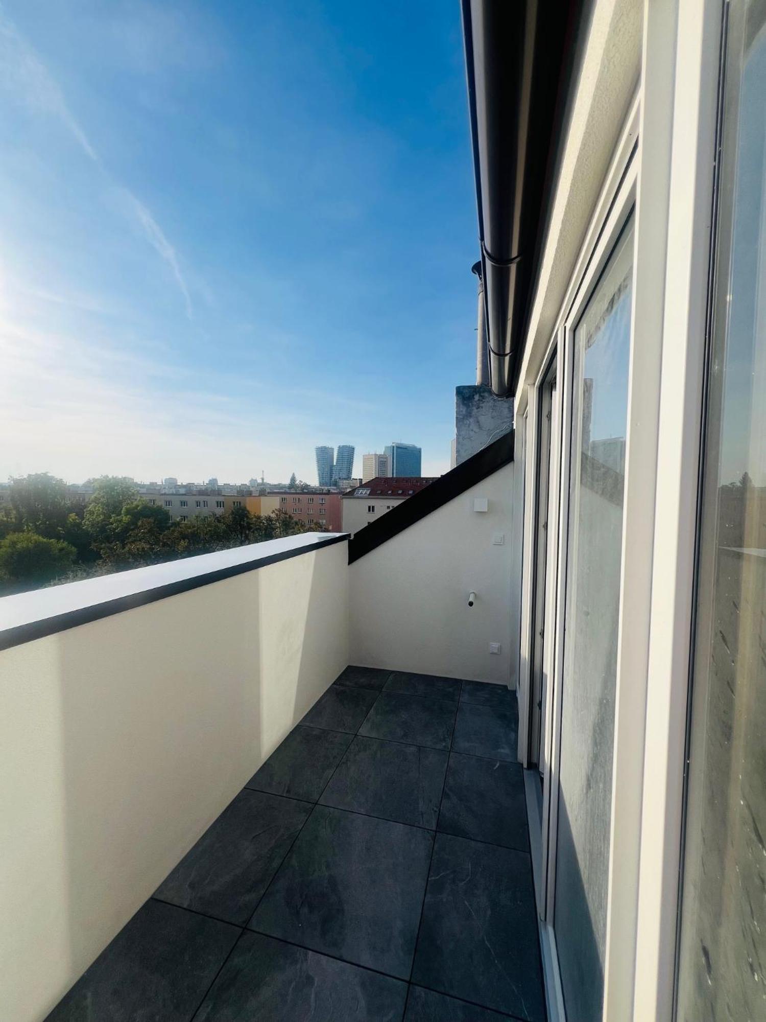 New Sunny Rooftop With A Terrace 10 Minutes From City Centre *