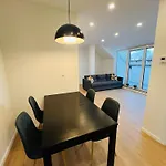 New Sunny Rooftop Apartment With A Terrace 10 Minutes From City Centre
